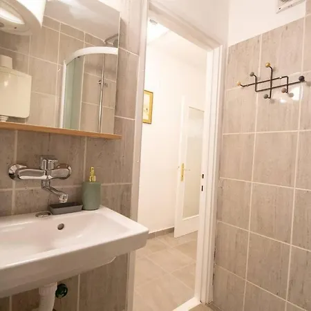 Liman - Vintage Style Apartment